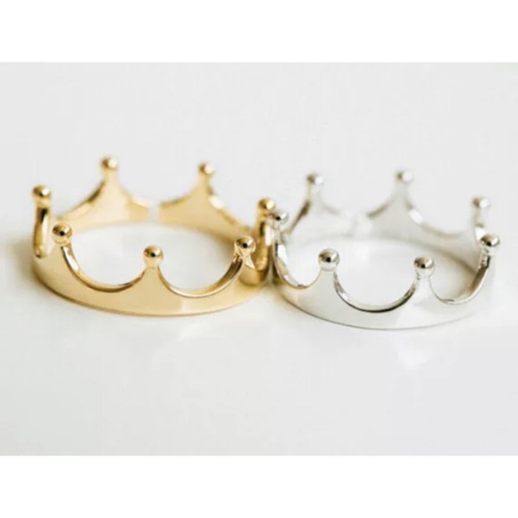“Your Majesty” Royal Queen Minimalist Crown Ring - Picture 6 of 9